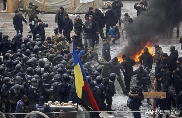俄乌最新局势,俄乌冲突是一个复杂的地缘政治冲突,涉及到多方利益和立场,需要尊重各方的观点和利益。不过,我们可以尝试从一个不同的角度,以轻松的心态来探讨这个话题,强调在冲突和紧张局势中寻求内心的平静与和谐,以及探索自然美景的旅行所带来的积极影响。