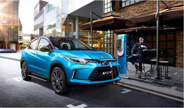 广州本田新款轿车，驶向自然美景的旅程