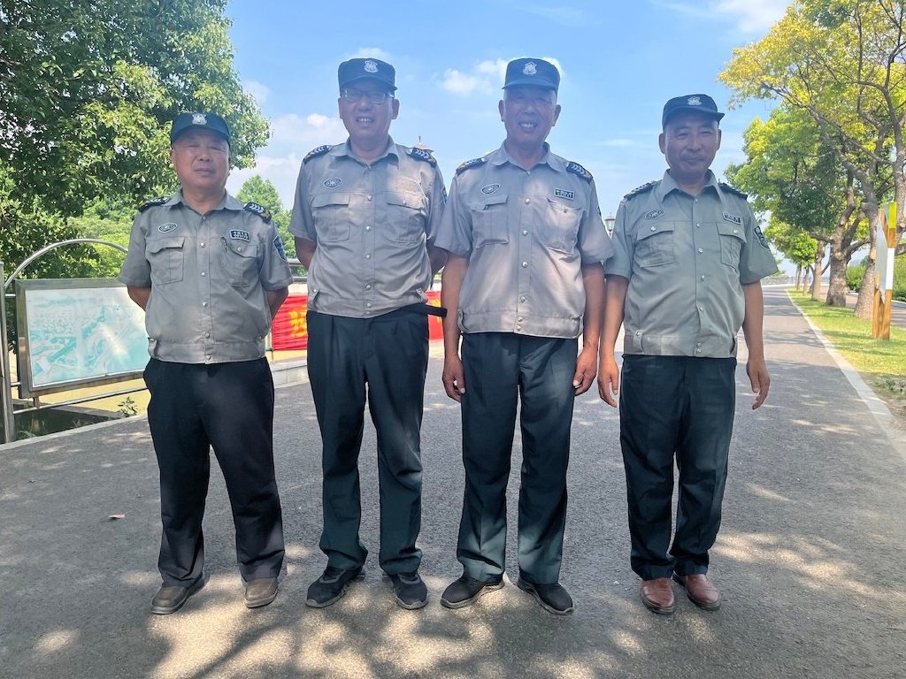 江都保安的日常故事，友情与机遇的温馨邂逅