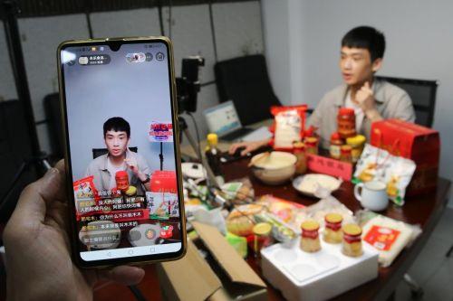 拼多多赴美国上市，探寻小巷中的独特小店