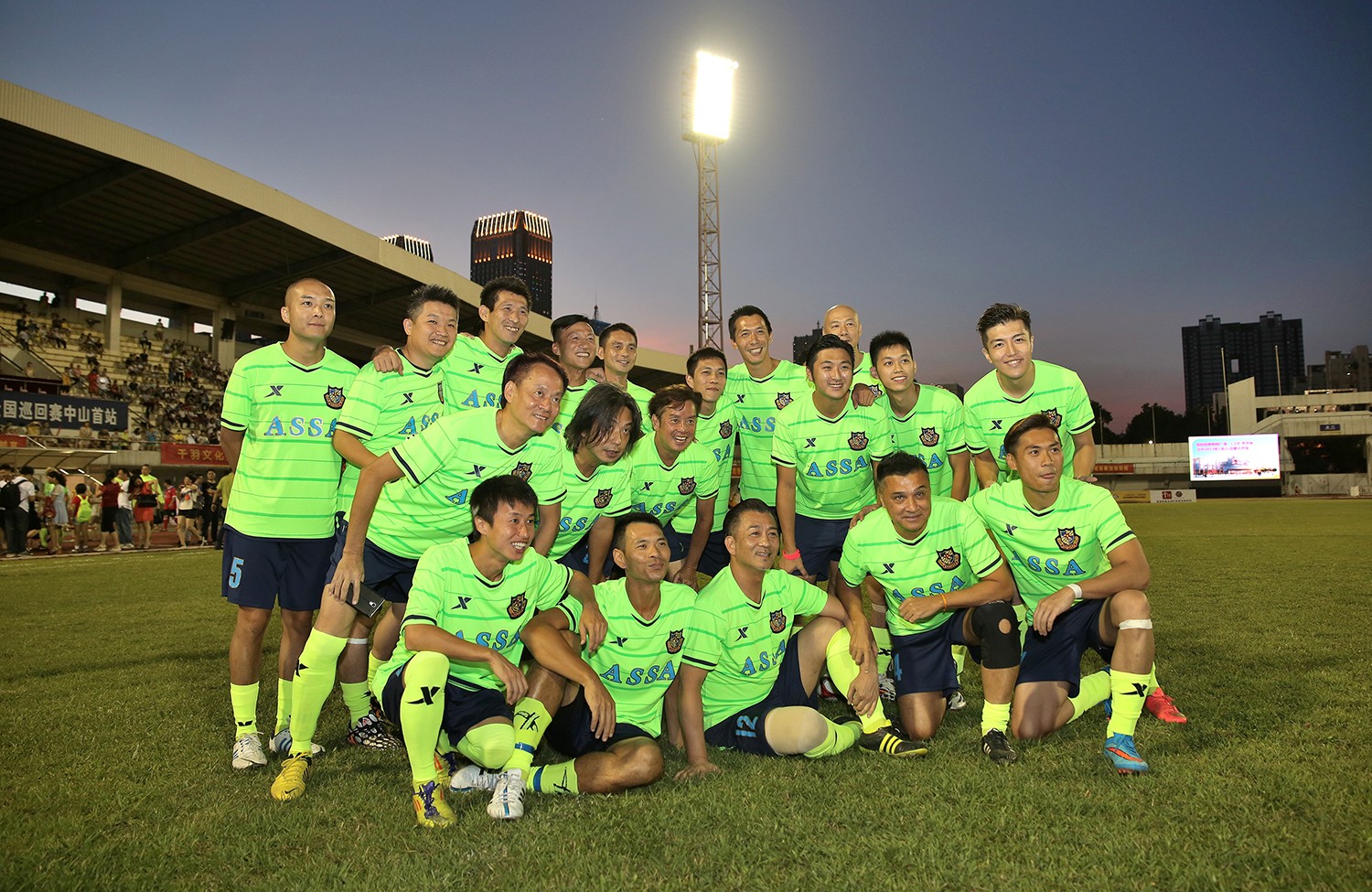 中国明星足球队，一场自然美景的探索之旅