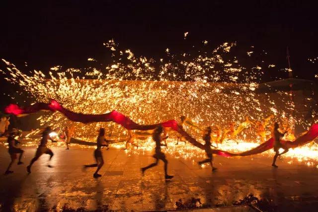 英国上市公司，一场探索自然美景的鼓舞之旅