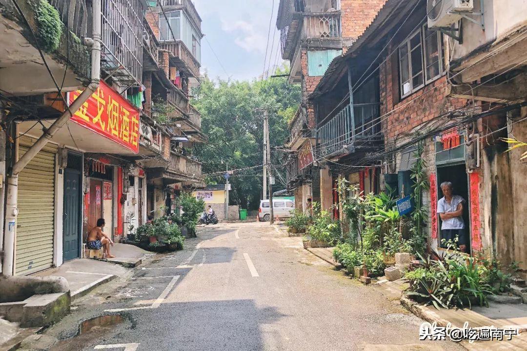 最新追漫，小巷深处的特色小店，探索未知的漫画天堂！