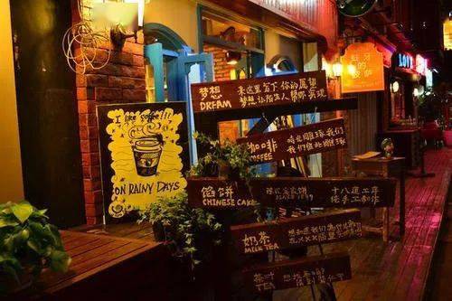 吧视频最新，小巷深处的独特风情，一家特色小店的魅力之旅