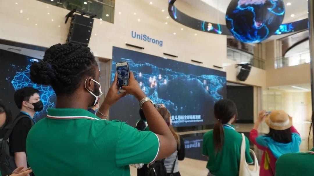 重磅推出14日最新高科技产品——领略未来科技魅力，改变生活品质