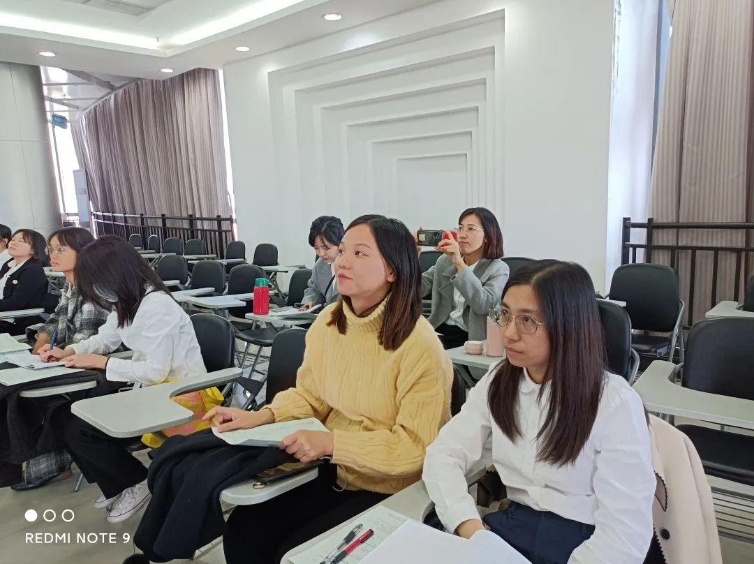 最新英文典，自然美景之旅的心灵启示