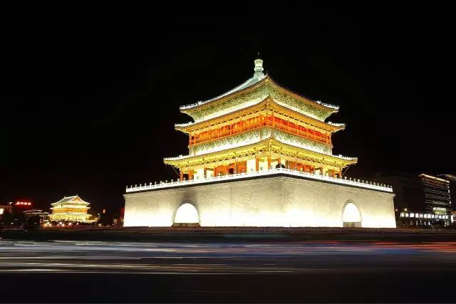 最新的飞檐，探索现代建筑美学的新领域