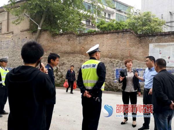 新邵交警最新，小巷深处的隐藏美食探秘